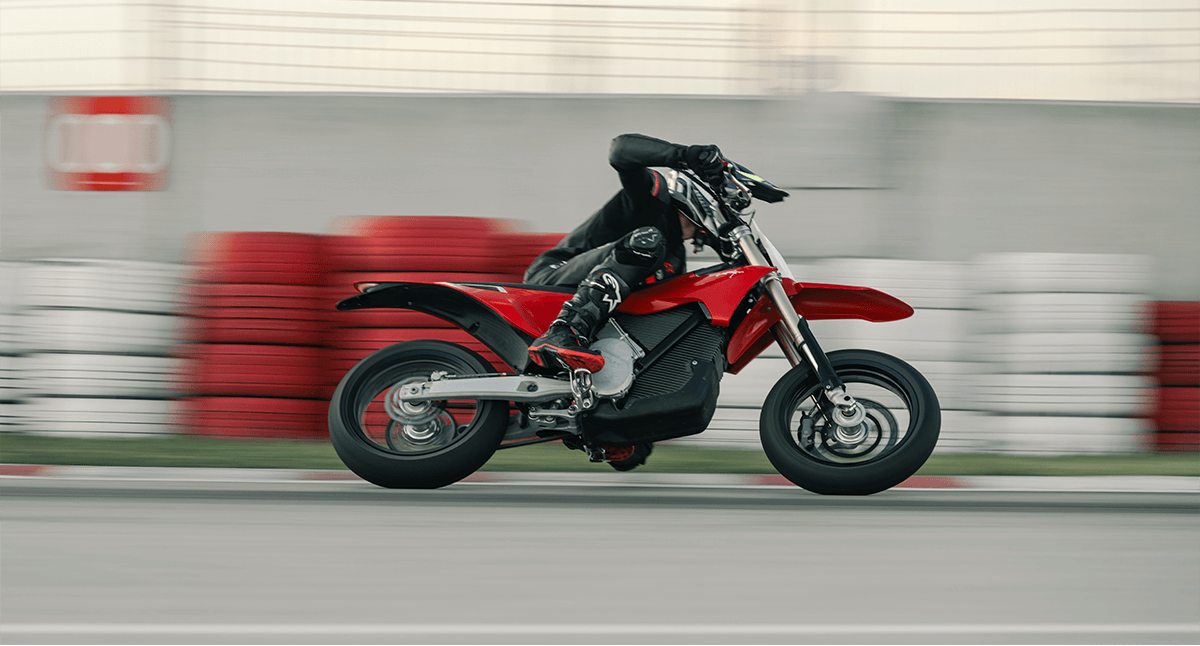 Stark VARG SM Elektro Supermoto mit 80 PS kommt 2025