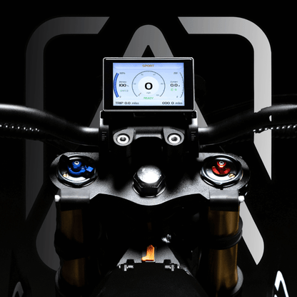 Altis Sigma Cockpit mit Display in Nahaufnahme